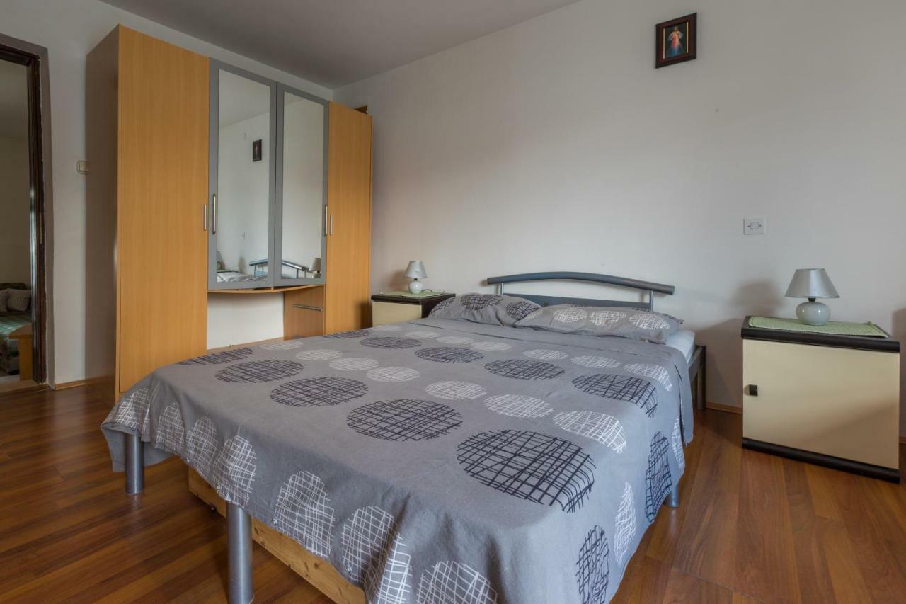 Apartment Dom 卓得诺沃 外观 照片